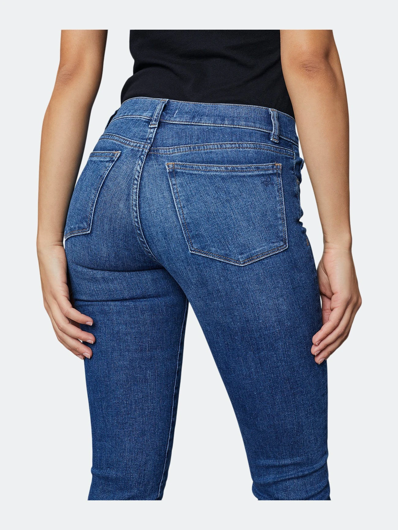 DL1961 Mara Straight Mid Rise Instasculpt - Image 4